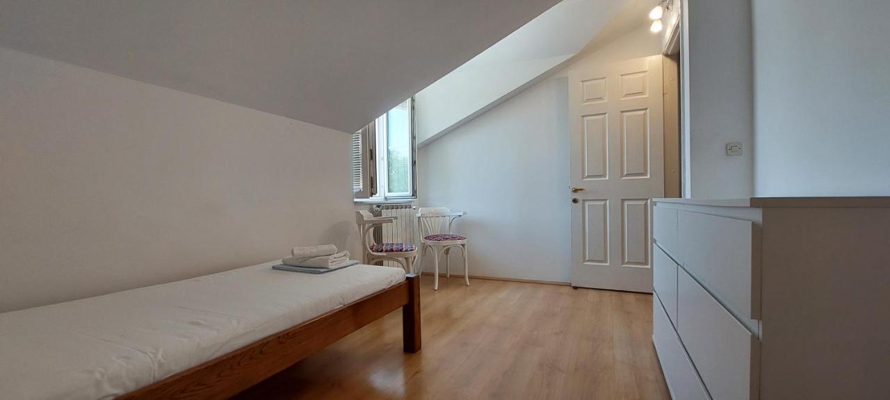 Apartment Sunce Каштела Экстерьер фото