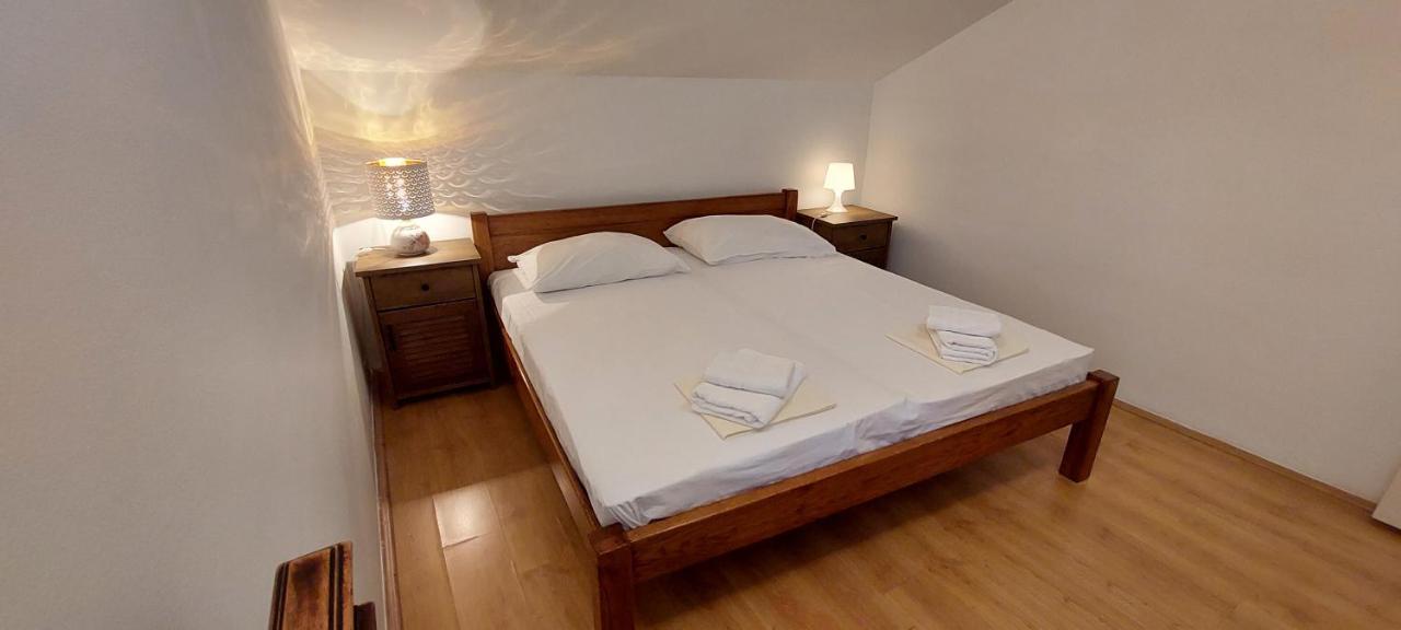 Apartment Sunce Каштела Экстерьер фото