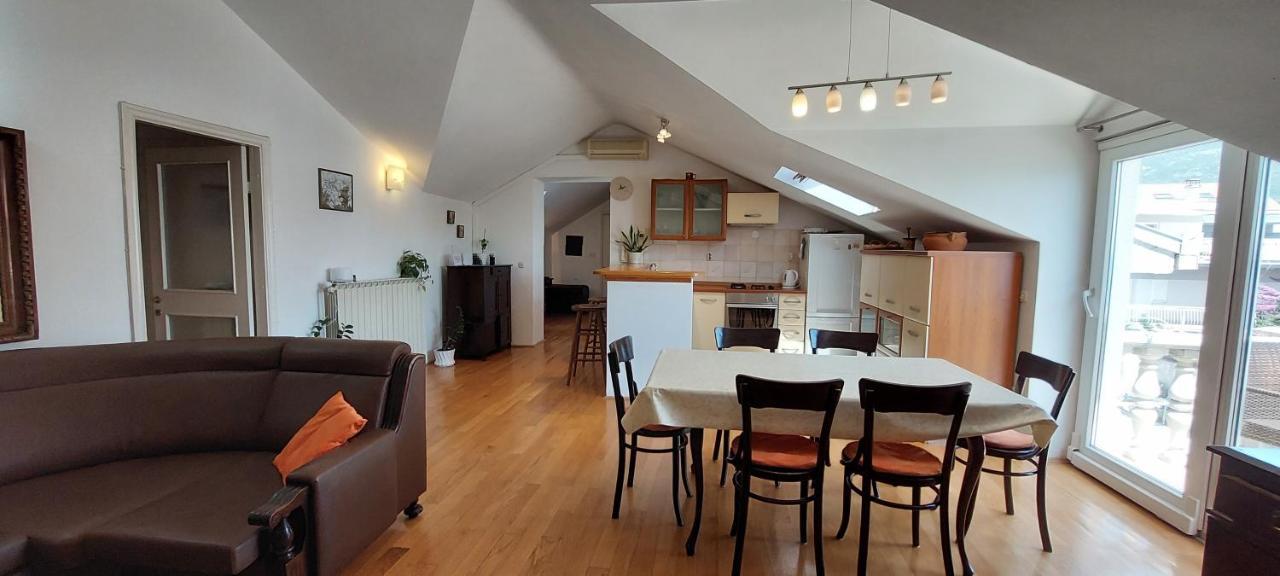 Apartment Sunce Каштела Экстерьер фото
